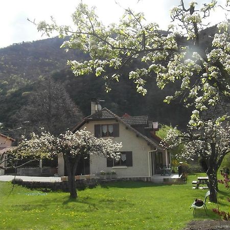Au Vieux Tilleul Bed & Breakfast Veynes Bagian luar foto