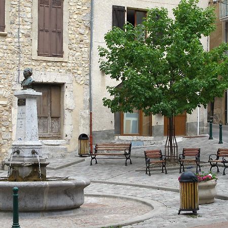 Au Vieux Tilleul Bed & Breakfast Veynes Bagian luar foto