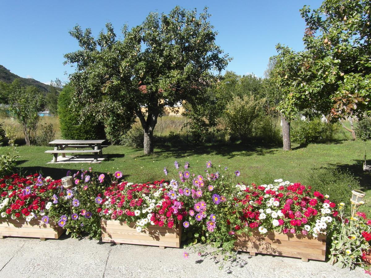 Au Vieux Tilleul Bed & Breakfast Veynes Bagian luar foto