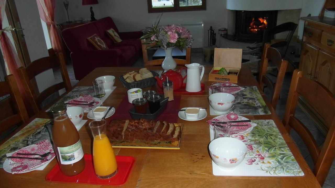 Au Vieux Tilleul Bed & Breakfast Veynes Bagian luar foto
