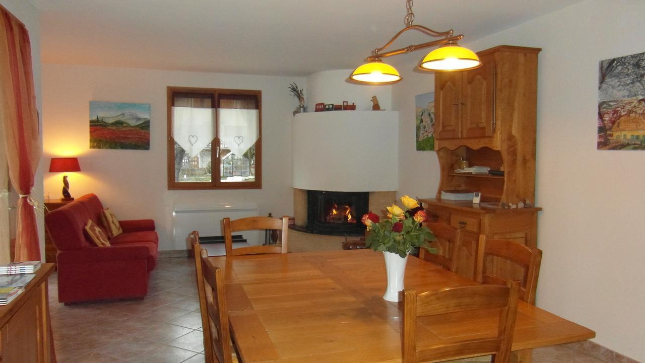 Au Vieux Tilleul Bed & Breakfast Veynes Bagian luar foto